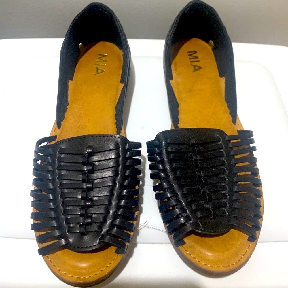 Black MIA woven slip-on sandals